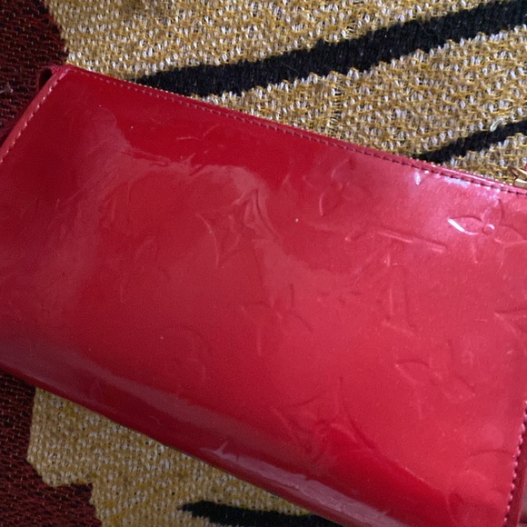 Authentic Louis Vuitton Cherry Red Pochette 🍒 - Picture 3 of 4